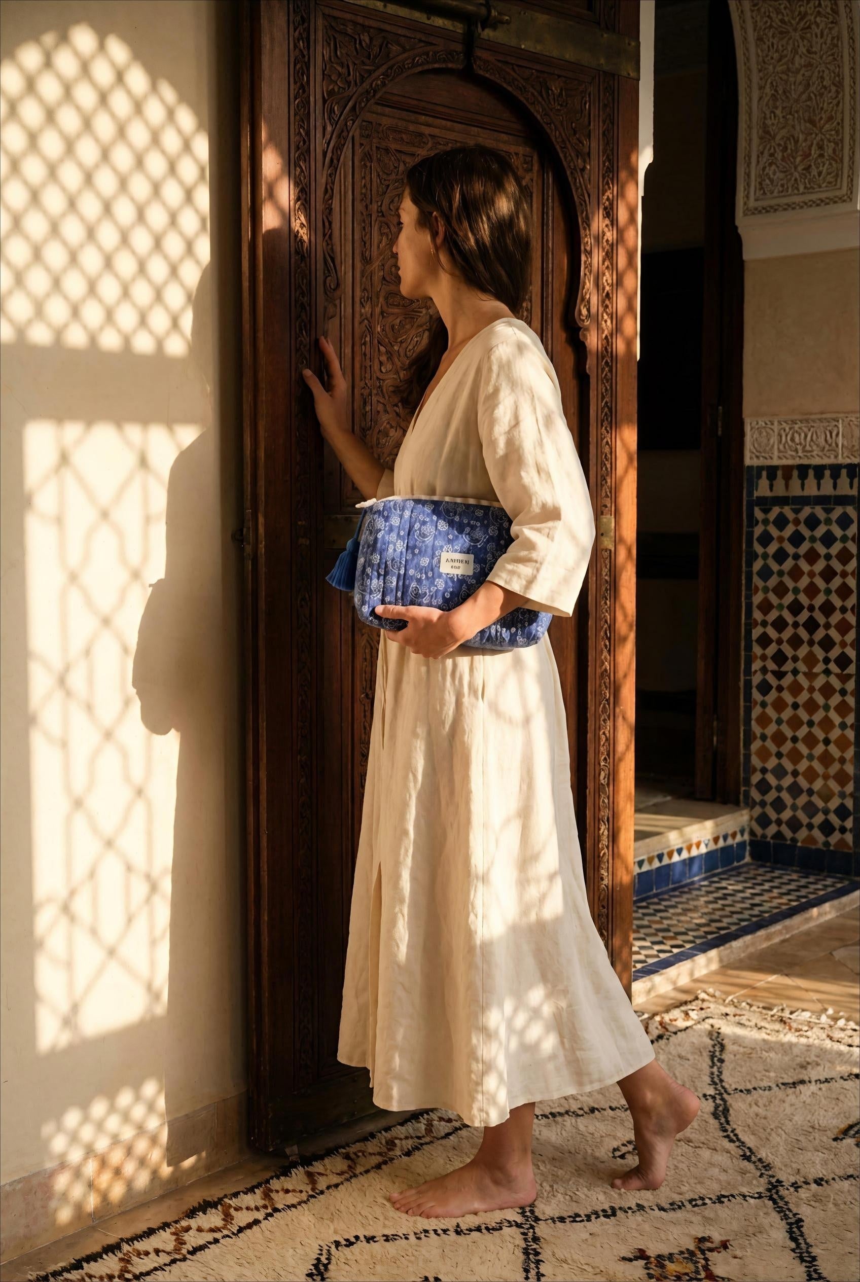 GRANDE TROUSSE - JOLIS MOTIFS ET AMOUR AVEC 3 COEURS BLEU BAND - BOHM Pochette
